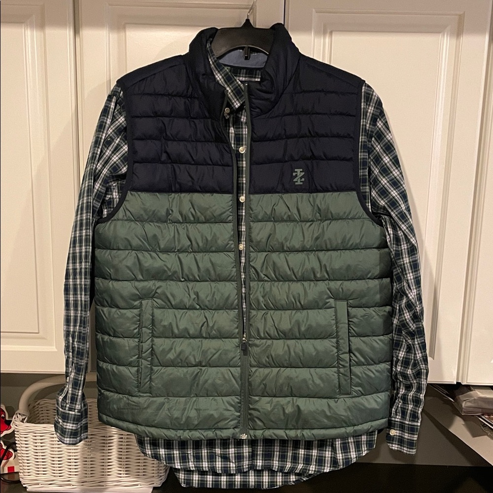 Men's Izod Navy and Green Puffer Vest and separate plaid long sleeve shirt